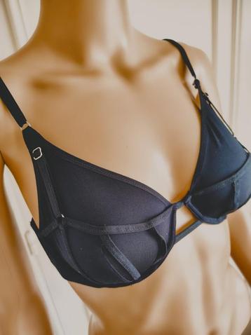 MARLIES DEKKERS UNDRESSED  beschikbaar voor biedingen