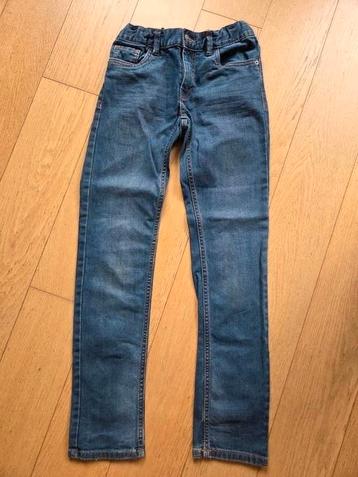 Donkerblauwe jeansbroek maat 158 beschikbaar voor biedingen
