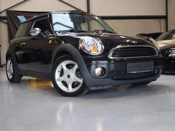 Mini Cooper one 1.6i chroom Pack airco Amby lights beschikbaar voor biedingen