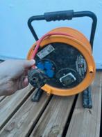 Brobusta Kabelhaspel. 4 stopcontacten, Doe-het-zelf en Bouw, Elektriciteit en Kabels, Ophalen, Zo goed als nieuw