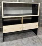 GRATIS Oude vitrinekast/buffetkast jaren 50/60, Huis en Inrichting, Ophalen, Gebruikt, Glas, Met lade(s)