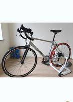 Koersfiets met rollenbank, Fietsen en Brommers, Ophalen, Zo goed als nieuw