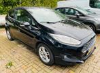 Ford fiesta 1.0 ecoboost titanium 104.000 km, Auto's, Euro 5, Stof, Bedrijf, Grijs