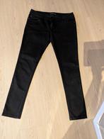 jean esprit noir - taille 32 - 10€, Vêtements | Femmes, Jeans, Enlèvement ou Envoi, W30 - W32 (confection 38/40), Porté, Noir