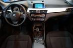 BMW X1 1.5 dA Automaat Navi Trekhaak Garantie EURO6, Autos, 5 places, Noir, Tissu, Carnet d'entretien