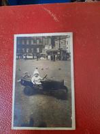 oude foto kindje in trapfiets 1929 Luik, Foto, Ophalen of Verzenden, Zo goed als nieuw, Voor 1940