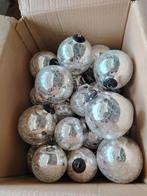 Boules de Noël couleur argent verre striée, Ophalen, Zo goed als nieuw