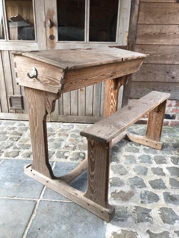 Landelijke retro brocante antieke lessenaar beschikbaar voor biedingen