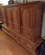 2 volledig eiken kasten. Gratis, Ophalen