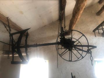 Ancienne charrue, Enlèvement