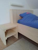 Bed met bijhorende kast en nachtkastje, Huis en Inrichting, Ophalen of Verzenden, Gebruikt, Eenpersoons, Steigerhout