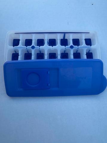 Tupperware IJsblokjesvorm met Deksel | Slimline Ice Cube beschikbaar voor biedingen