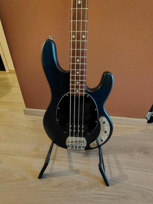 Sterling Ray4 trans blue satin, Muziek en Instrumenten, Snaarinstrumenten | Gitaren | Bas, Nieuw, Elektrisch, Ophalen