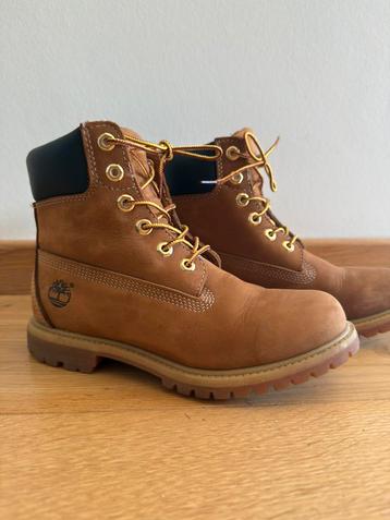 Timberland 6 Inch Premium voor dames (7.5 US / 38.5 EU) beschikbaar voor biedingen
