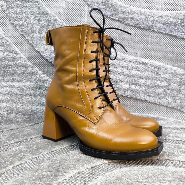 Boots Le Bohémien N599 Vitello Bronze maat 39- 25 cm Unieke, Kleding | Dames, Schoenen, Ophalen of Verzenden