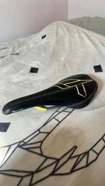 Mtb zadel yt industries , yt capra cf pro comp, Ophalen, Zadel