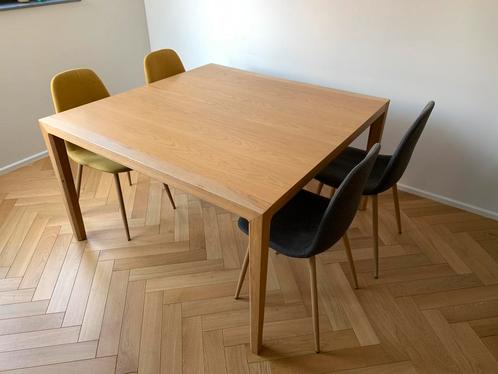 Grote vierkante tafel voor 8-10 personen in eikenhout, Huis en Inrichting, Tafels | Eettafels, Zo goed als nieuw, Vierkant, Eikenhout
