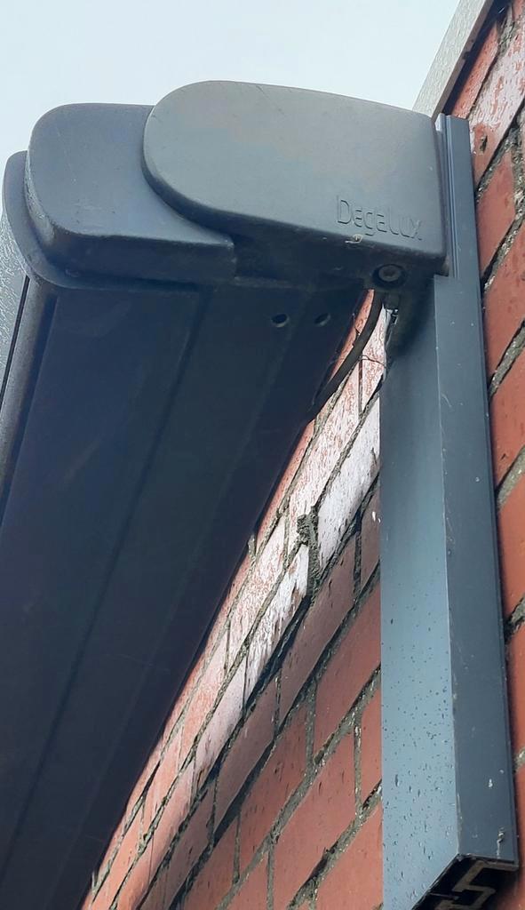 Zonnescherm / zonneluifel NIEUW, Tuin en Terras, Zonneschermen, Nieuw, Knikarmscherm, 300 cm of meer, 450 cm of meer, Elektrisch