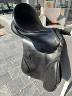 Zadel veelzijdig kentaur 17”, Animaux & Accessoires, Chevaux & Poneys | Selles, Enlèvement, Comme neuf