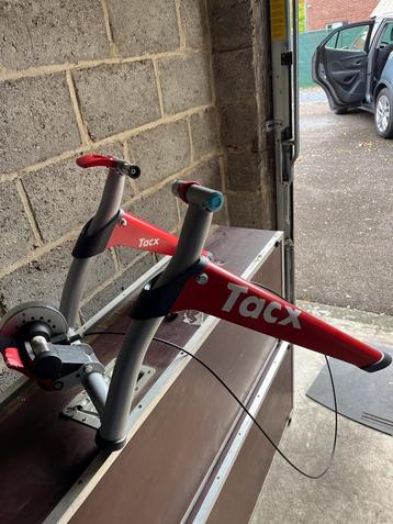 TACX INDOOR CYCLING trainer met wielbevestiging beschikbaar voor biedingen