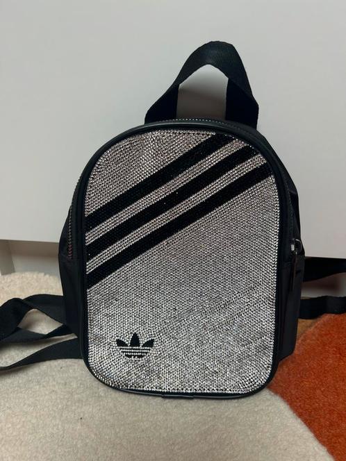 NIEUW Adidas rugzak met kristallen/sac à dos avec cristaux, Handtassen en Accessoires, Tassen | Damestassen, Nieuw, Overige typen