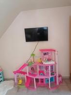 Barbie huis met extra barbiepoppen en auto 1m br x 1m05 hoog, Ophalen, Gebruikt, Poppenhuispop