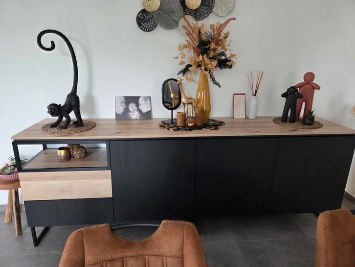 Complete eetkamer/barkast en tv kast met verlichting, Huis en Inrichting, Kasten | Dressoirs, Zo goed als nieuw, Ophalen