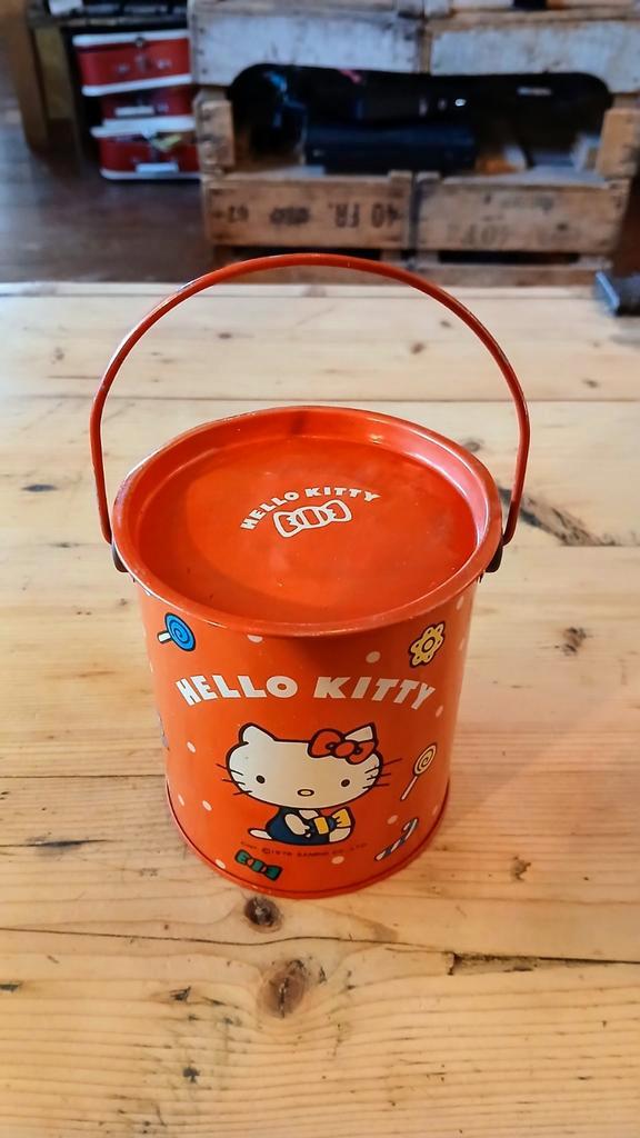Super mooie vintage blikken, blikken doos Hello Kitty Sanrio, Verzamelen, Blikken, Gebruikt, Ophalen of Verzenden