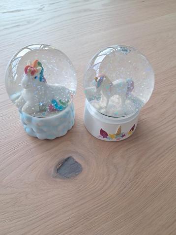 Sneeuwbollen unicorn, Enlèvement, Comme neuf