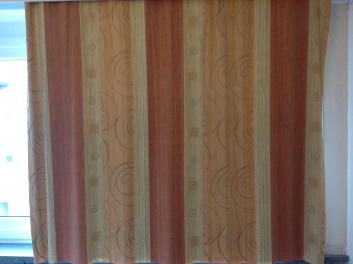 mooi gordijn van 148 cm hoog voor 10 euro, Huis en Inrichting, Stoffering | Gordijnen en Lamellen, Zo goed als nieuw, Ophalen of Verzenden