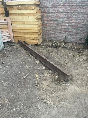 Poutrel beschikbaar voor biedingen