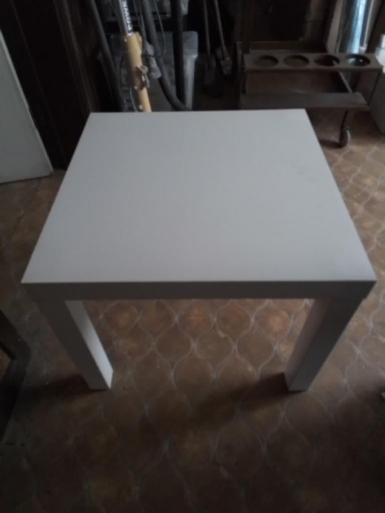 Table basse blanche/noire, Maison & Meubles, Tables | Tables à manger, Enlèvement