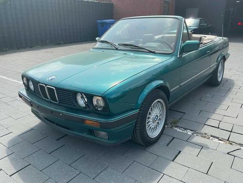 1992 BMW 325i cabrio E30 Oldtimer, Auto's, Oldtimers, Bedrijf, BMW, Benzine, Overige carrosserie, Handgeschakeld