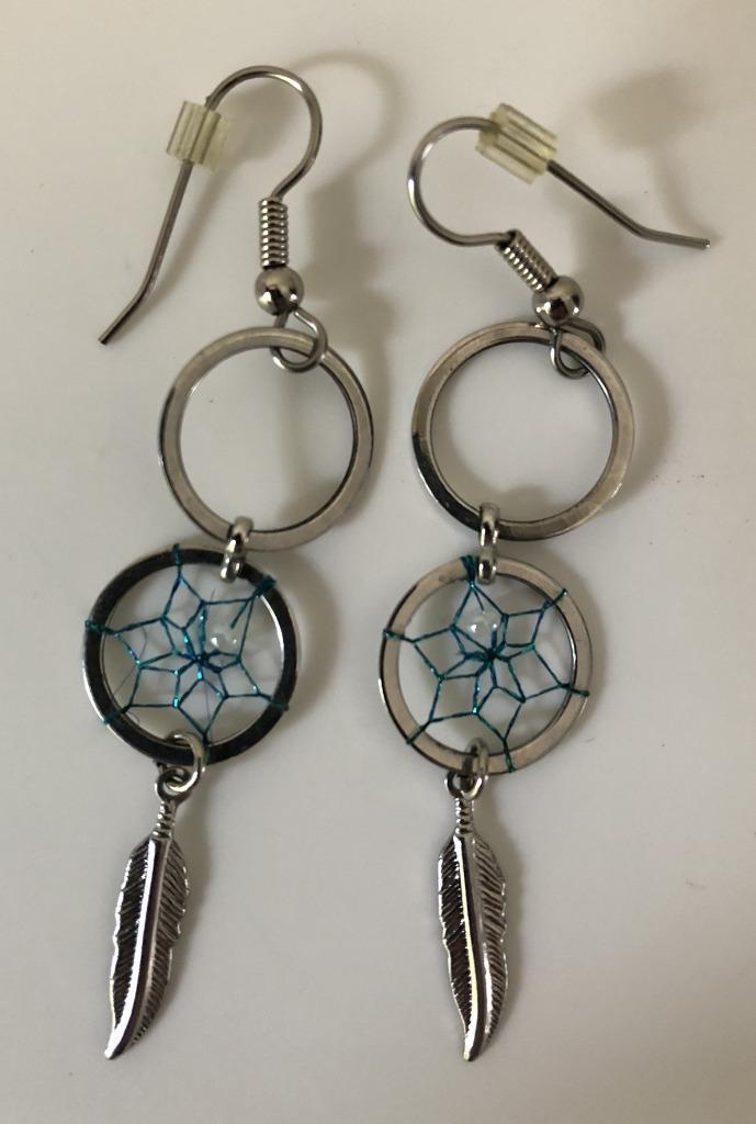 Boucles d'oreilles Dreamcatcher, Bijoux, Sacs & Beauté, Boucles d'oreilles, Comme neuf, Pendantes, Autres matériaux, Argent, Enlèvement ou Envoi