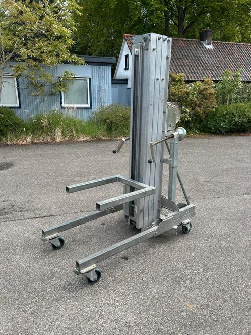 Alp Bocker LMX500 kanaallift materiaallift 500kg, Doe-het-zelf en Bouw, Overige Doe-Het-Zelf en Bouw, Zo goed als nieuw, Ophalen