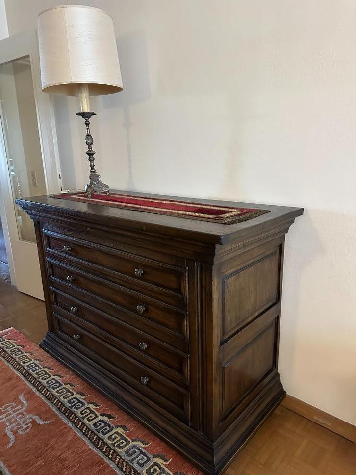 Massief houten dressoir, klassieke stijl!, Huis en Inrichting, Kasten | Ladekasten, Gebruikt, 100 tot 150 cm, 100 tot 150 cm, 50 tot 75 cm