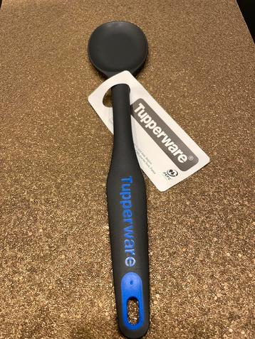 Platte lepel tupperware beschikbaar voor biedingen