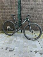 TE KOOP I Scott scale 930 I Kaki Groen I M, Ophalen, Zo goed als nieuw