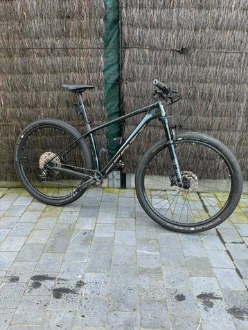 TE KOOP I Scott scale 930 I Kaki Groen I M beschikbaar voor biedingen
