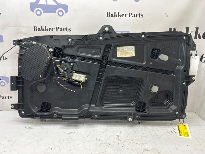 Ruitmechaniek 2Deurs rechts-voor van een Ford Fiesta, Auto-onderdelen, Ruiten en Toebehoren, Ford, Gebruikt, 3 maanden garantie