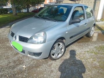 Renault Clio 2007 1.5dci campus sport prête à immatriculer, Autos, Achat, Vitres électriques, Particulier, Gris