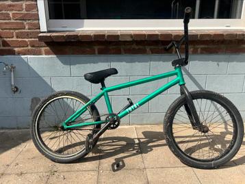 Bmx beschikbaar voor biedingen