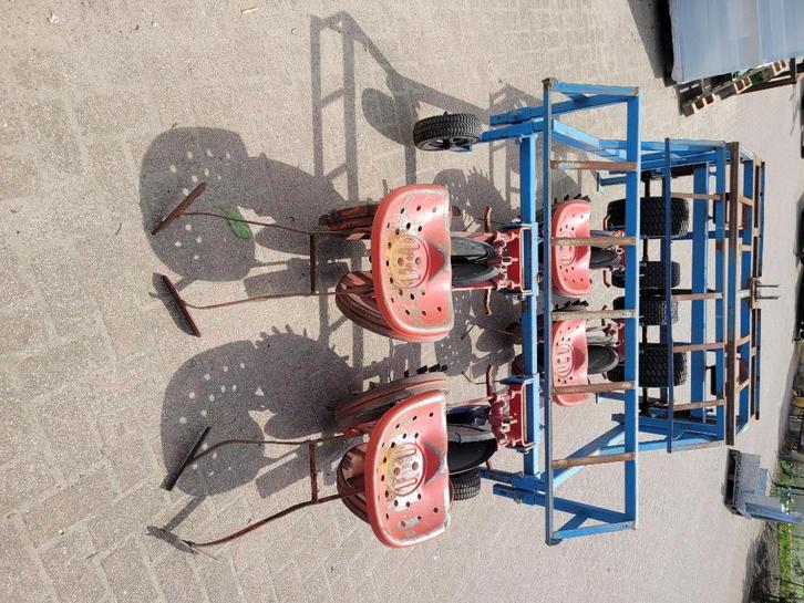 4 rij plantmachine, Hobby en Vrije tijd, Knutselen, Gebruikt, Ophalen