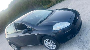Fiat Grand-Punto* 2012*Eu5* 1.2i essence * 83000km* A/C beschikbaar voor biedingen