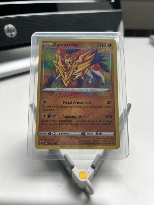 Zamazenta – Amazing Rare – Vivid Voltage – 102/185, Hobby en Vrije tijd, Verzamelkaartspellen | Pokémon, Nieuw, Losse kaart, Foil