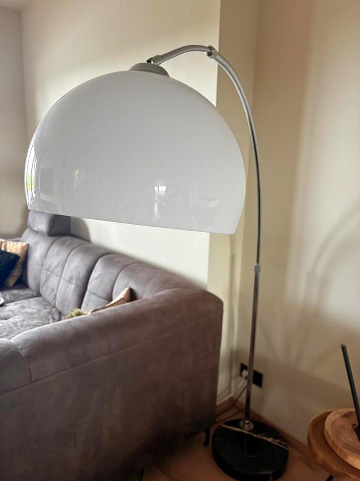 Vloerlamp met marmeren voet, Huis en Inrichting, Lampen | Vloerlampen, Gebruikt, 150 tot 200 cm, Metaal, Ophalen