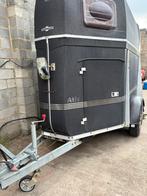 Van Humbaur polyester 2006 te koop, Ophalen, Zo goed als nieuw, Polyester, 2-paards trailer