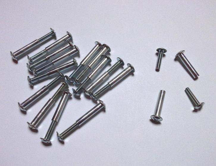 Lot de 16 sets d'assemblage en acier vis + douille M5 neufs, Hobby en Vrije tijd, Knutselen, Nieuw, Ophalen of Verzenden