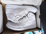 Vend air Jordan 1 mid neuf taille 41, Ophalen of Verzenden, Nieuw