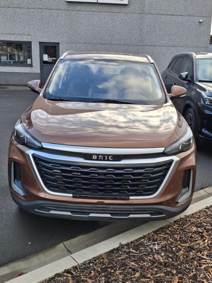 BAIC Beijing X35, Auto's, Overige Auto's, Particulier, ABS, Airbags, Airconditioning, Alarm, Bluetooth, Boordcomputer, Centrale vergrendeling